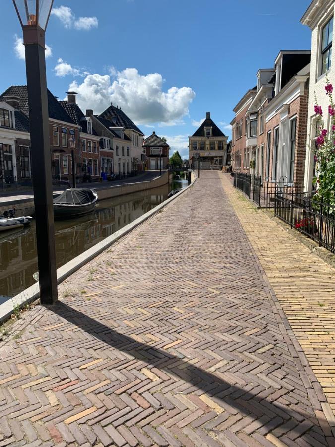 B&B Het Herenhuys Aan De Historische Gracht Van Kollum エクステリア 写真