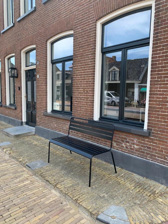 B&B Het Herenhuys Aan De Historische Gracht Van Kollum エクステリア 写真