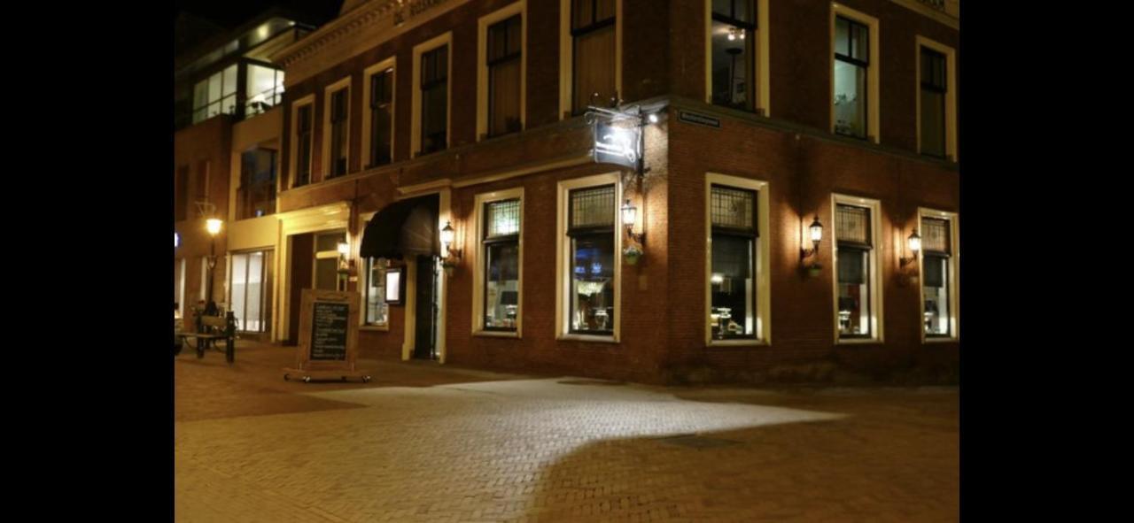 B&B Het Herenhuys Aan De Historische Gracht Van Kollum エクステリア 写真